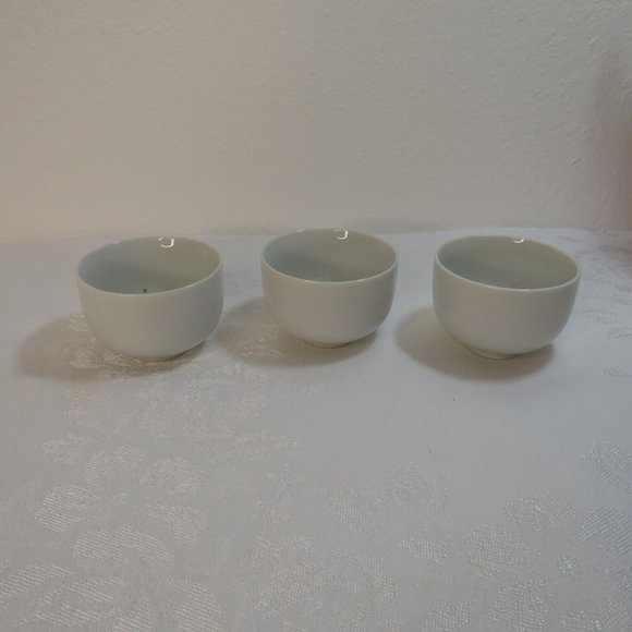 Lot of 3 Vintage Chinese Porcelain White Tea Cups - Picture 2 of 8